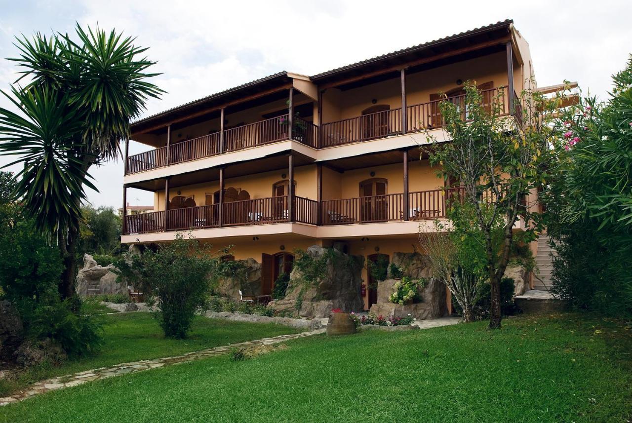 Corfu Club Apartments Гувія Екстер'єр фото