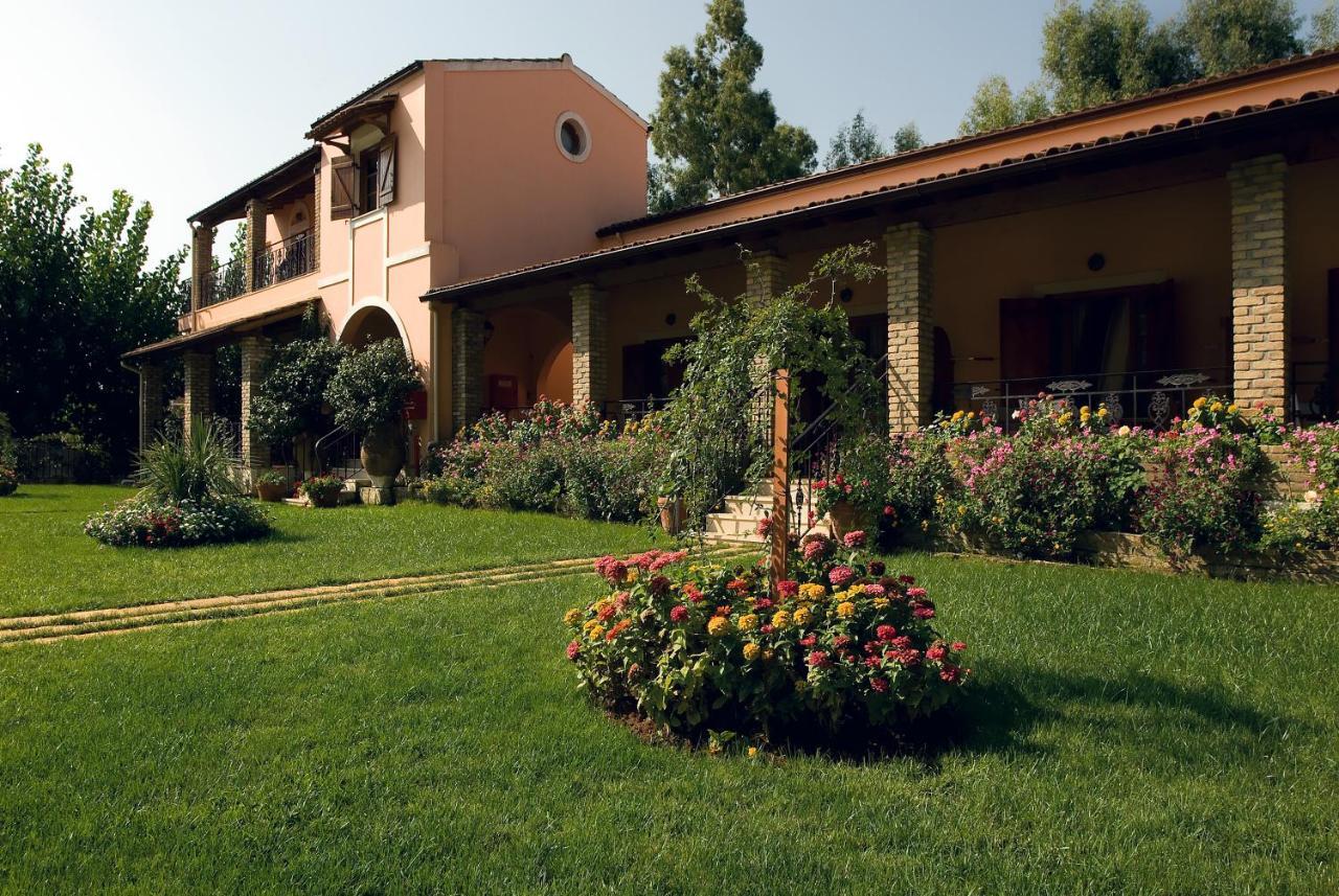 Corfu Club Apartments Гувія Екстер'єр фото